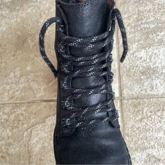 Sorel Lennox Lace Boots - Picture 9 of 10